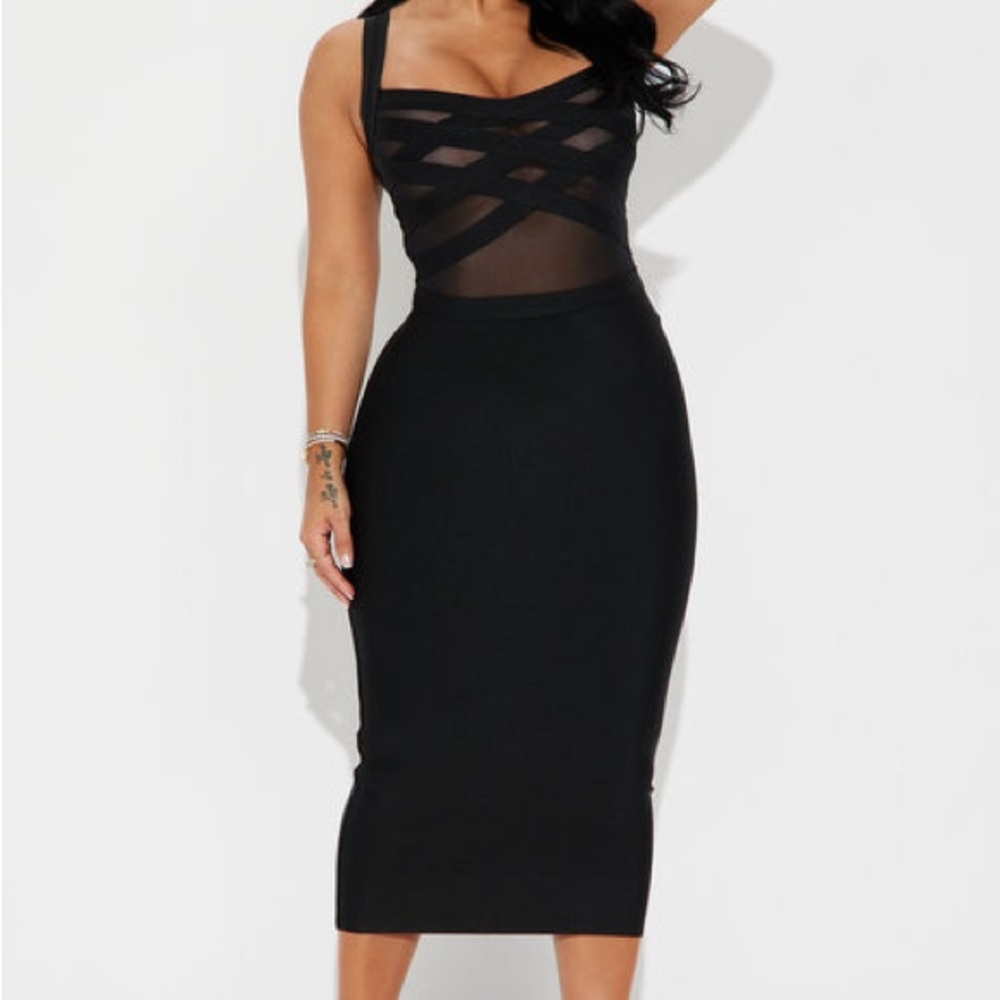 Fashion Nova Black Midi Dress